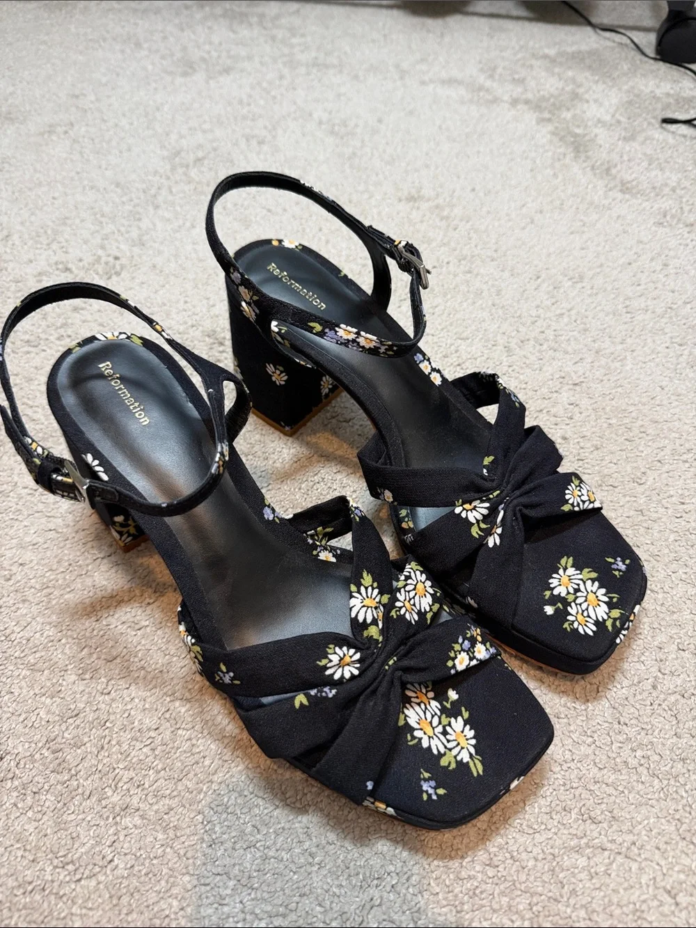 Reformation Maize Platform Sandal Floral Black in Daisy Crepe Size 11
